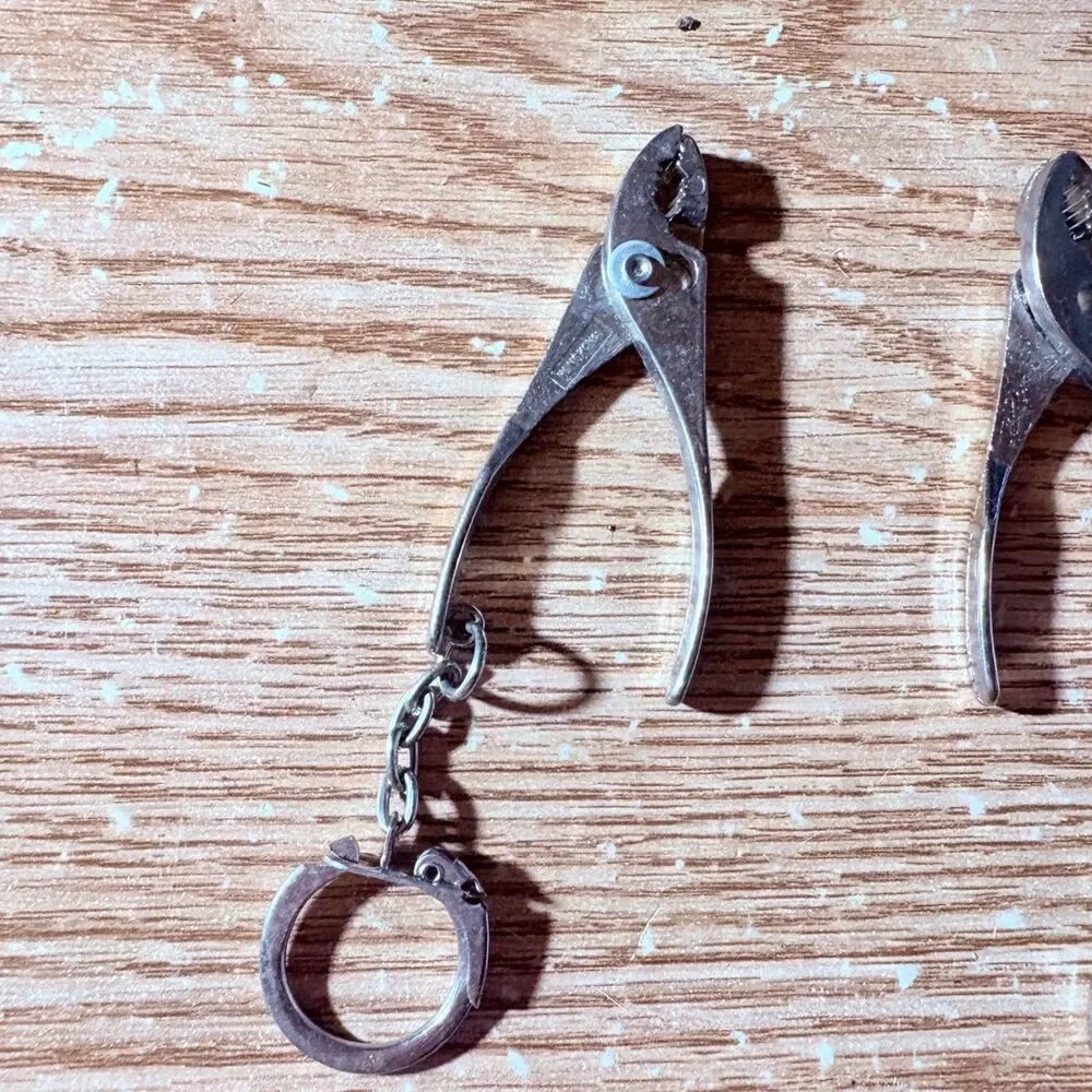Novelty Lever Ring Working Cast Metal Keychain Mini Tool Slip Joint Pliers Lot 3